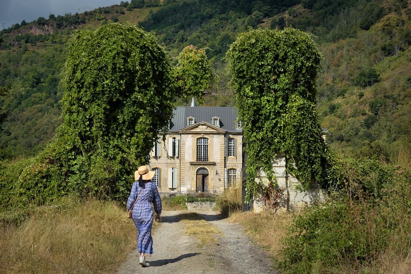 Grand Manor Estate